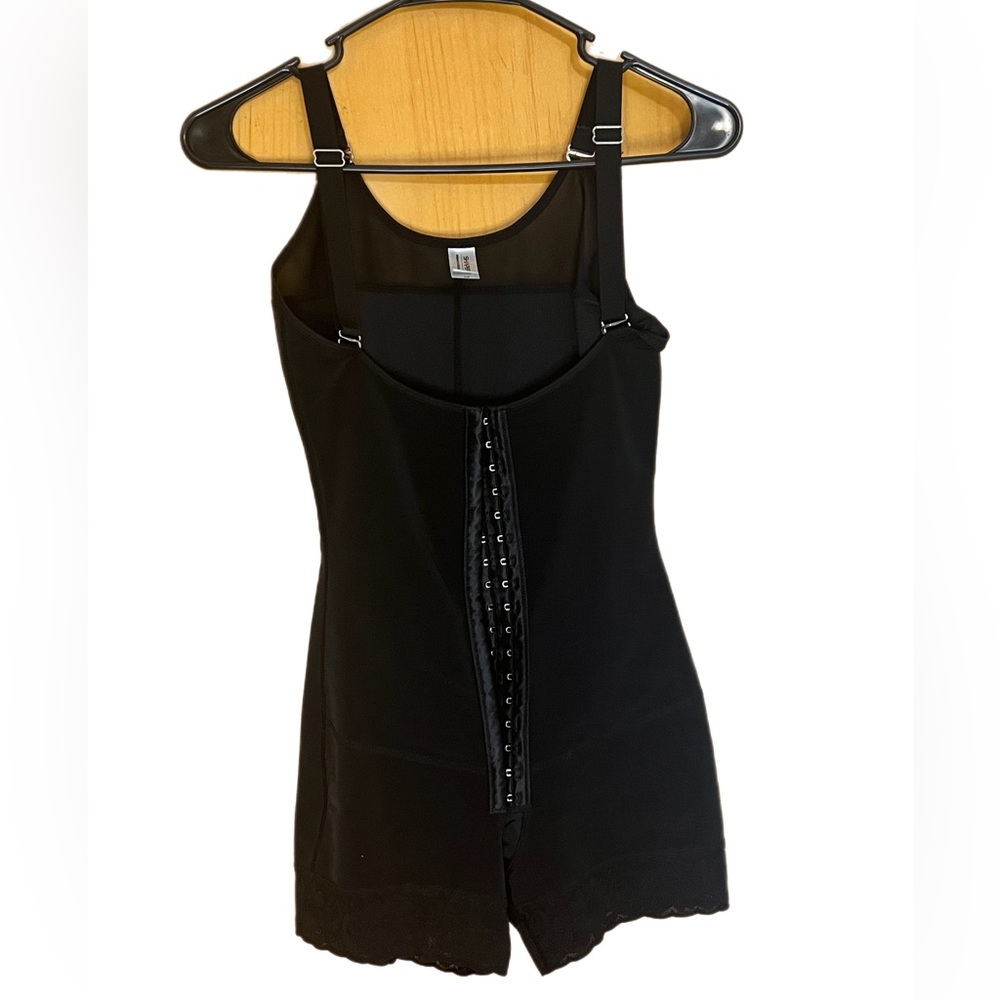 Shaperx black sash